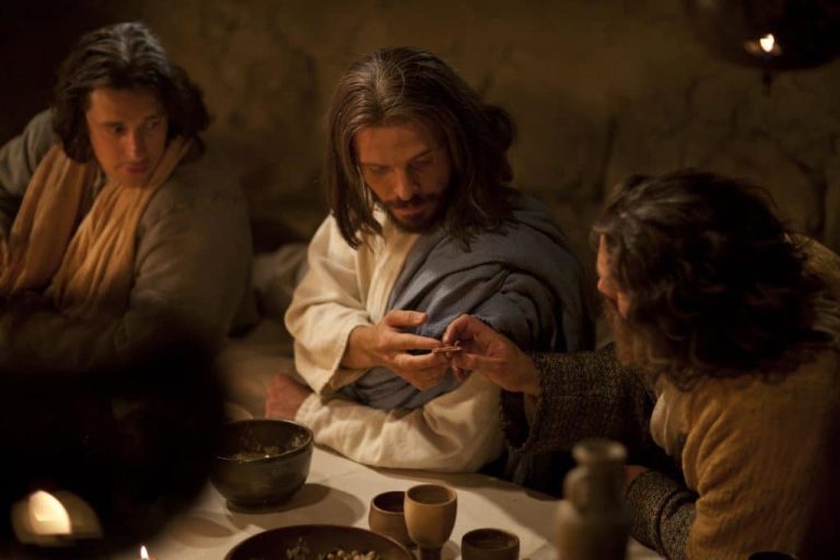 Discover how the last supper of Jesus was with his apostles, here
