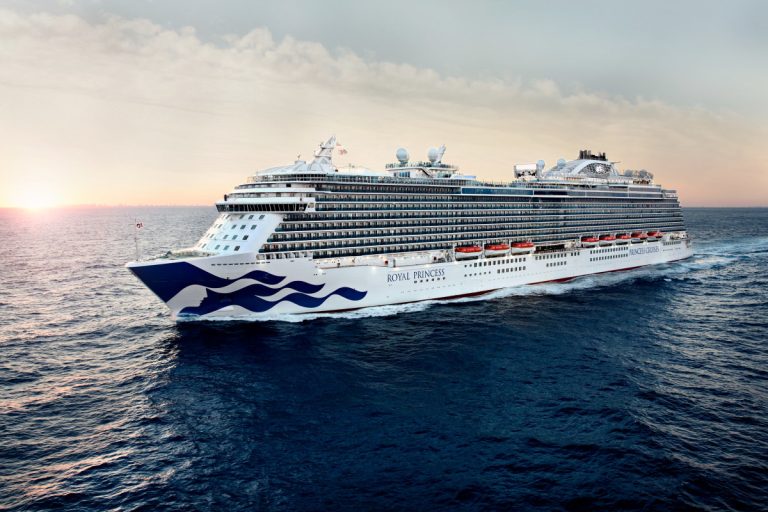 Senior Cruising: Tailored Experiences from Southampton